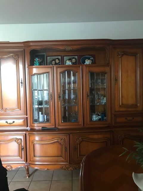 Vaisselier 2,50 mtres par 2 de hauteur 
Trs bon tat 0 Grenoble (38)