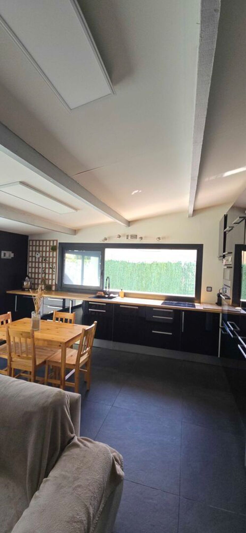 Vente Maison €‹Maison 4 pièces d'exception au calme absolu, expo sud : Grande véranda donnant sur terrasse, jardin et piscine sans vis-à -vis Port-de-bouc