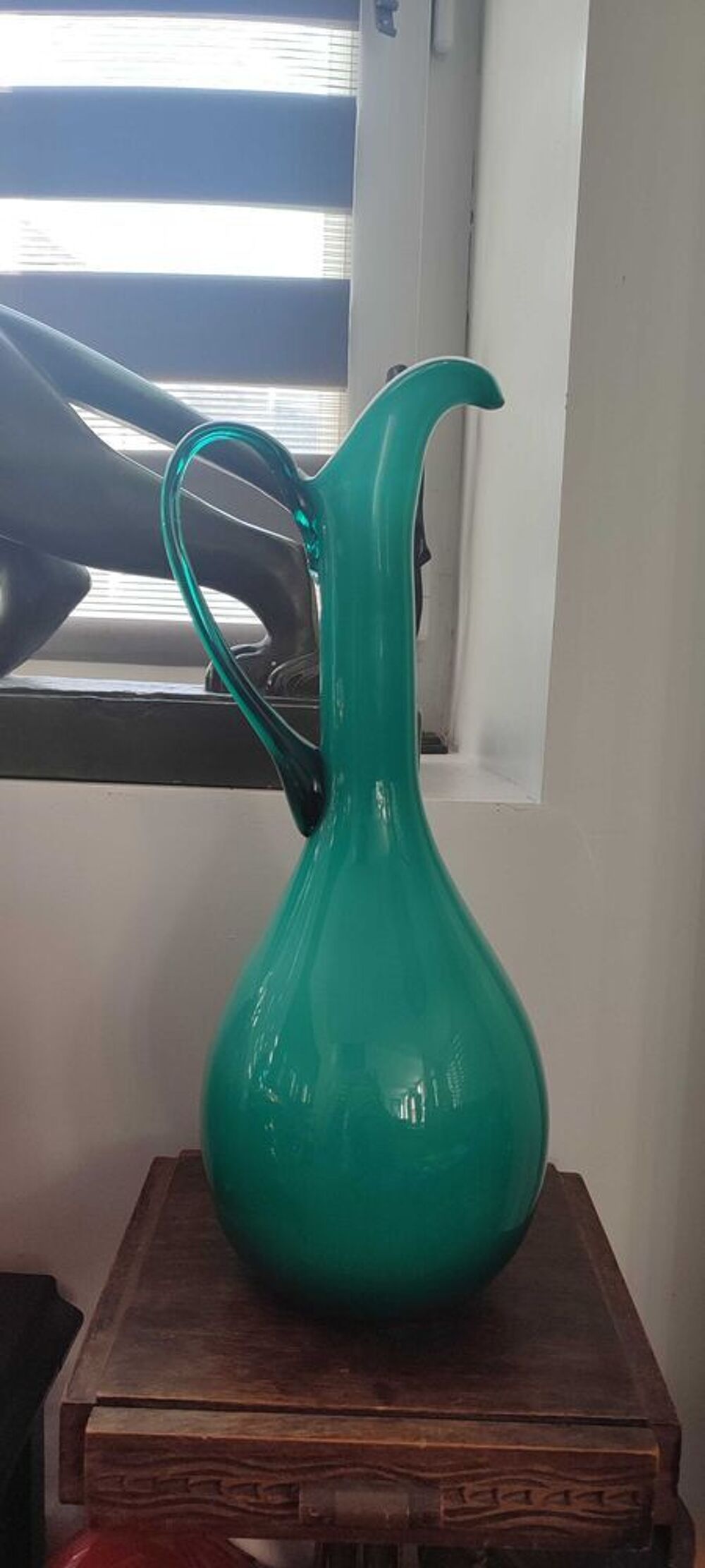 Grand vase-aigui&egrave;re vintage en verre doubl&eacute; Empoli (38 cm) 