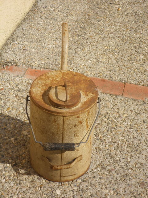 Arrosoir en fer vintage 28 Toulouse (31)