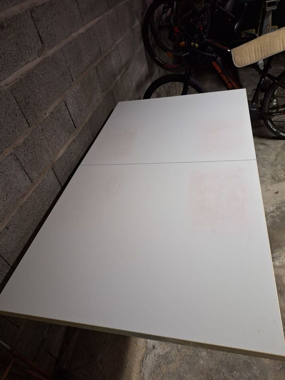 Grande table rallonges int&eacute;gr&eacute;s Meubles