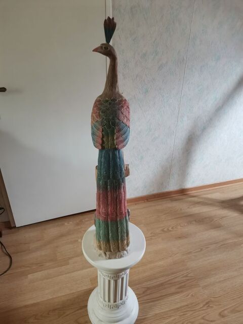 Oiseau sur colonne 0 Thourotte (60)