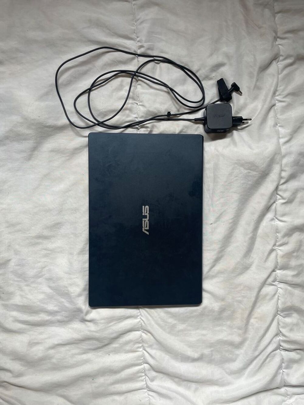 ASUS E410MA 14" €" Intel Celeron €" Chargeur inclus €" Bon &eacute;tat Matériel informatique
