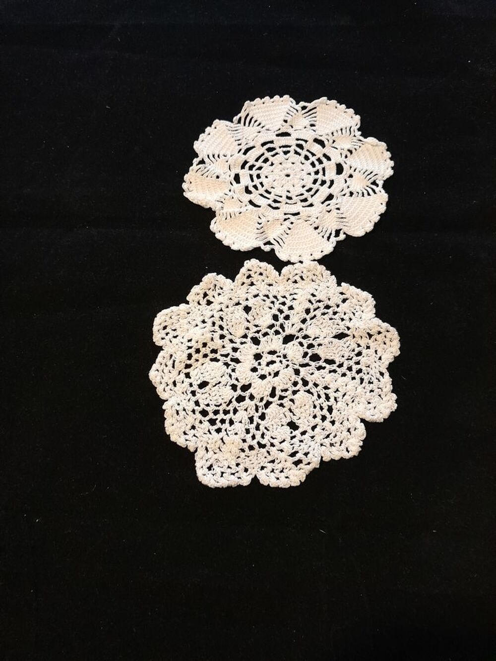 2 petits Napperons en Dentelle au Crochet Décoration