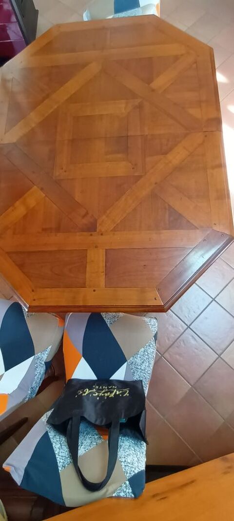 Table Louis XIII 1000 Brains (44)