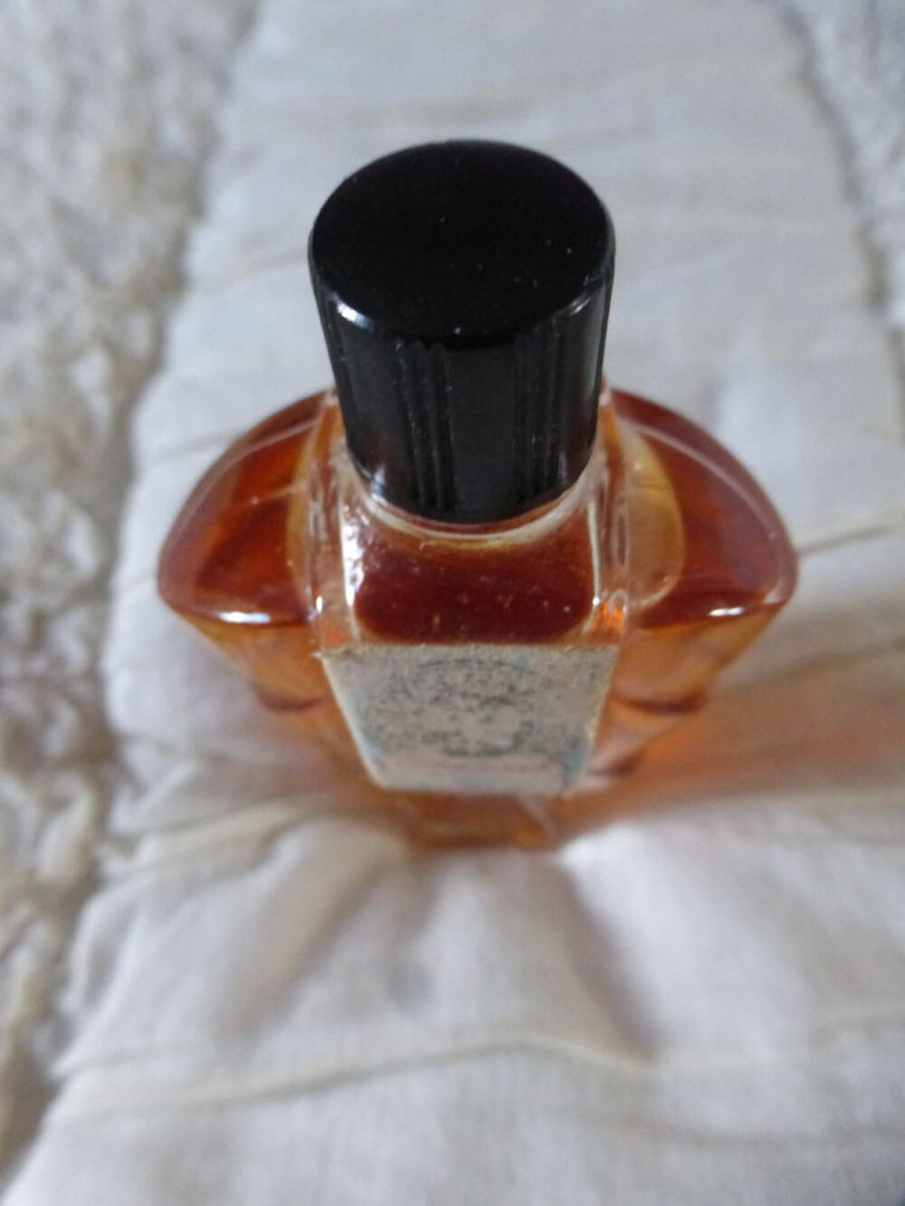 Flacon fragrances &quot;Cuir de Russie&quot; de marque Valory (rare) 