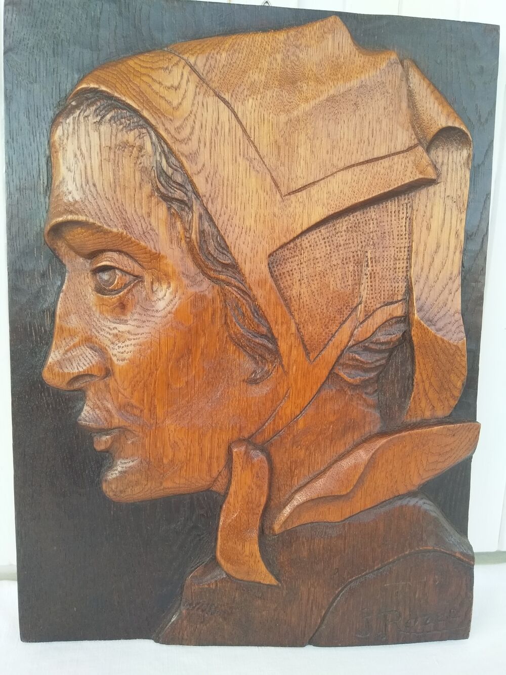 Portraits en bois sculpt&eacute; (Paire de) Dcoration