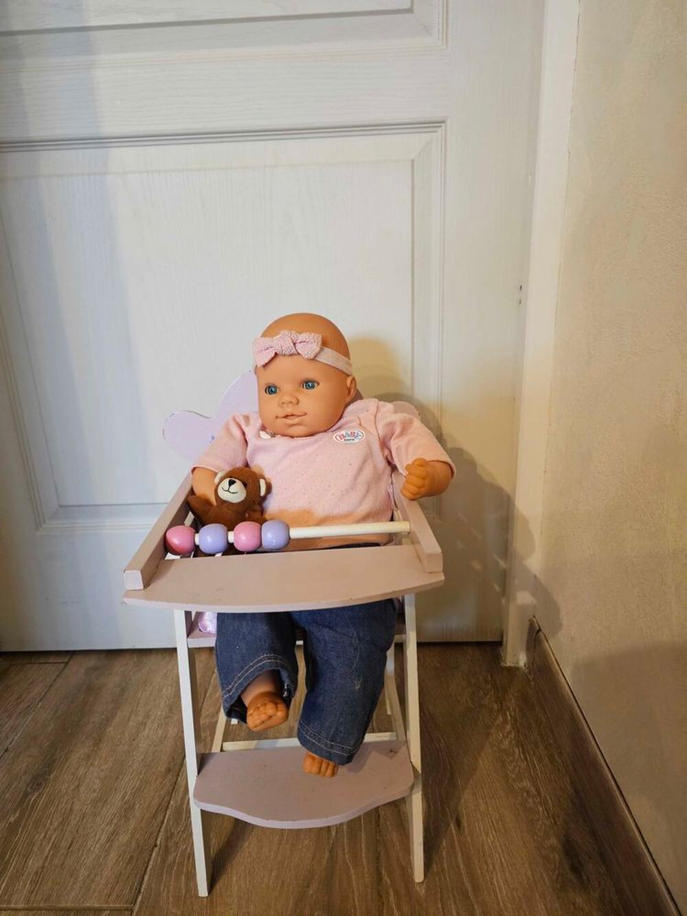 chaise haute avec poupon qui parle Jeux / jouets