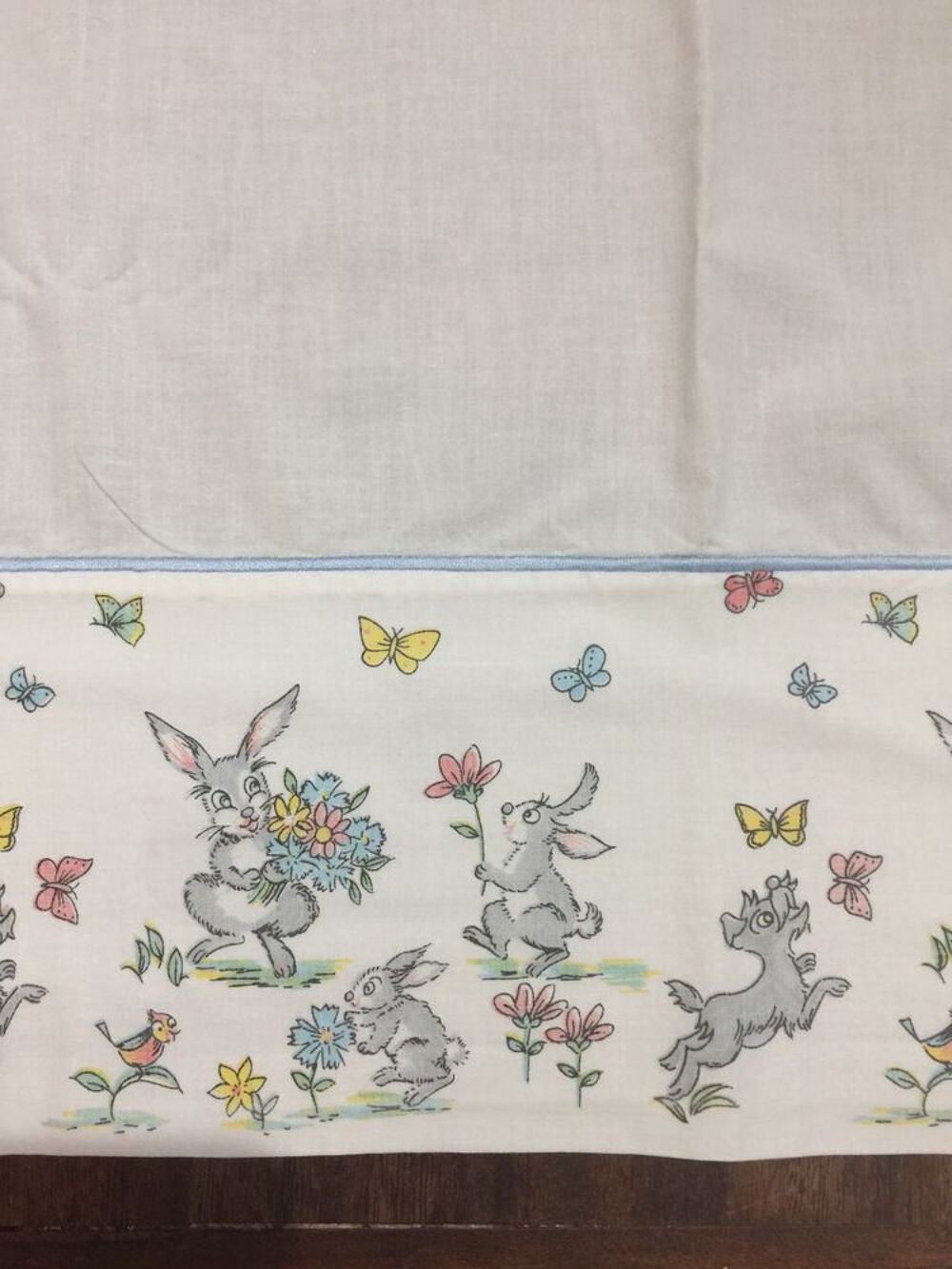 Drap de lit enfant motif " Lapin " Puériculture