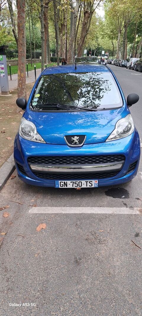 Peugeot 107 1.0e 12V 68ch BLUE LION Black & Silv
