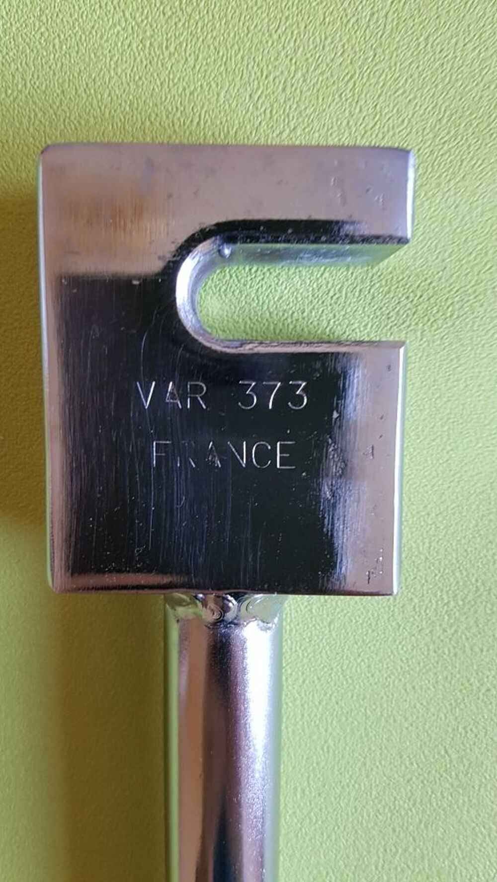 PINCE VAR * A D&Eacute;GAUCHIR LES MANIVELLES Vélos
