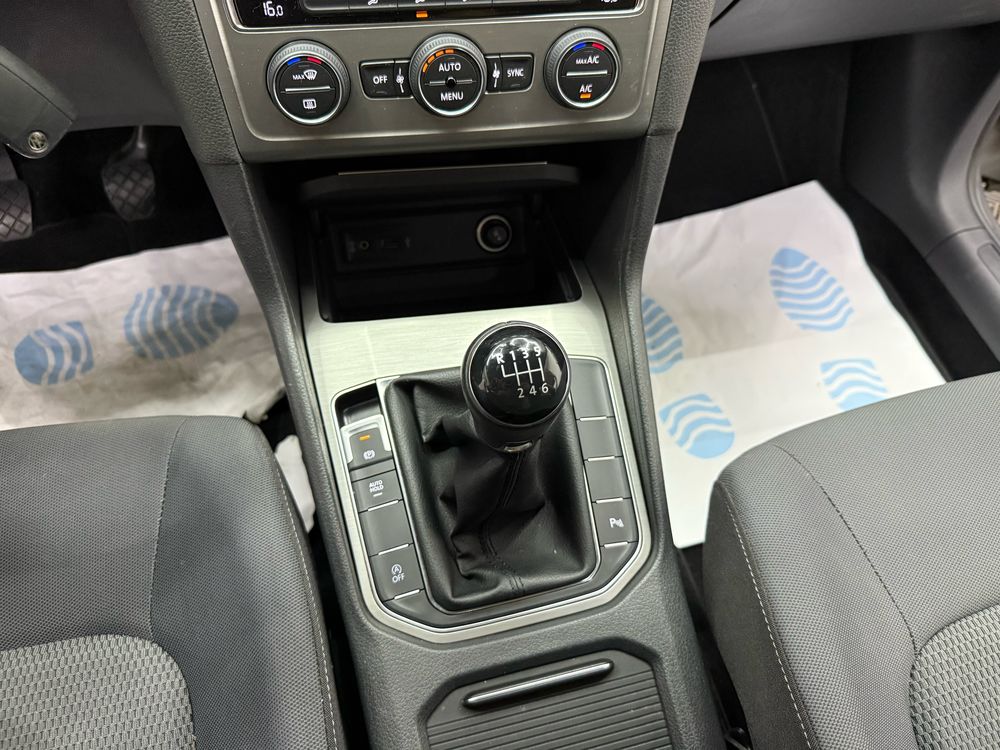 Golf Sportsvan 1.4 TSI 125 BlueMotion Technology Confortline 2014 occasion 69120 Vaulx-en-Velin