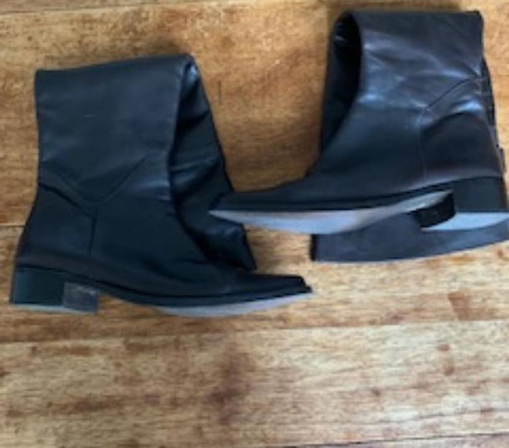 Grandes bottes pour femme en cuir de chez Pacodom. Chaussures