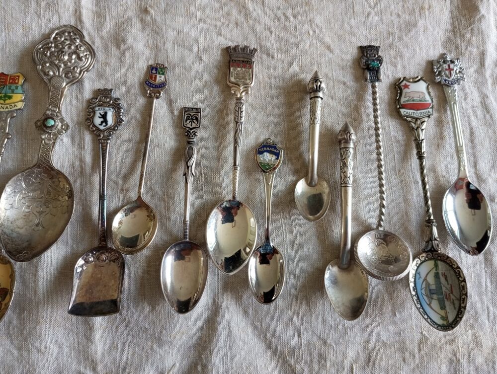 petites cuill&egrave;res de collection 