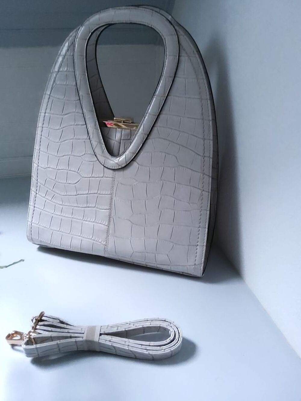 Lot de 2 sacs &agrave; main imitation croco Maroquinerie