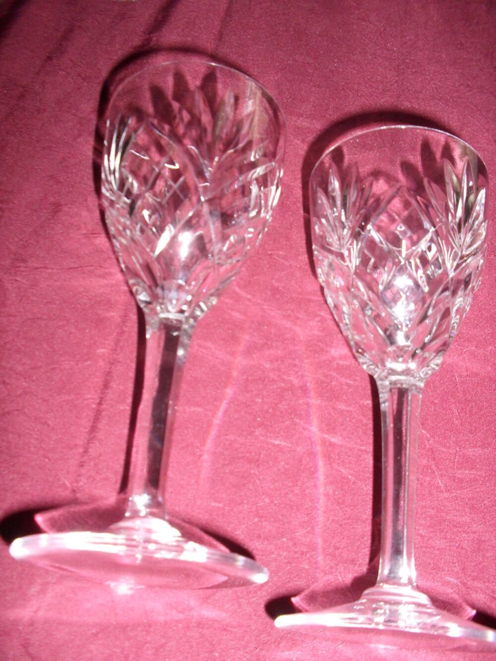 SERVICE VERRE TAILL&Eacute; MAIN, SAINT LOUIS Décoration