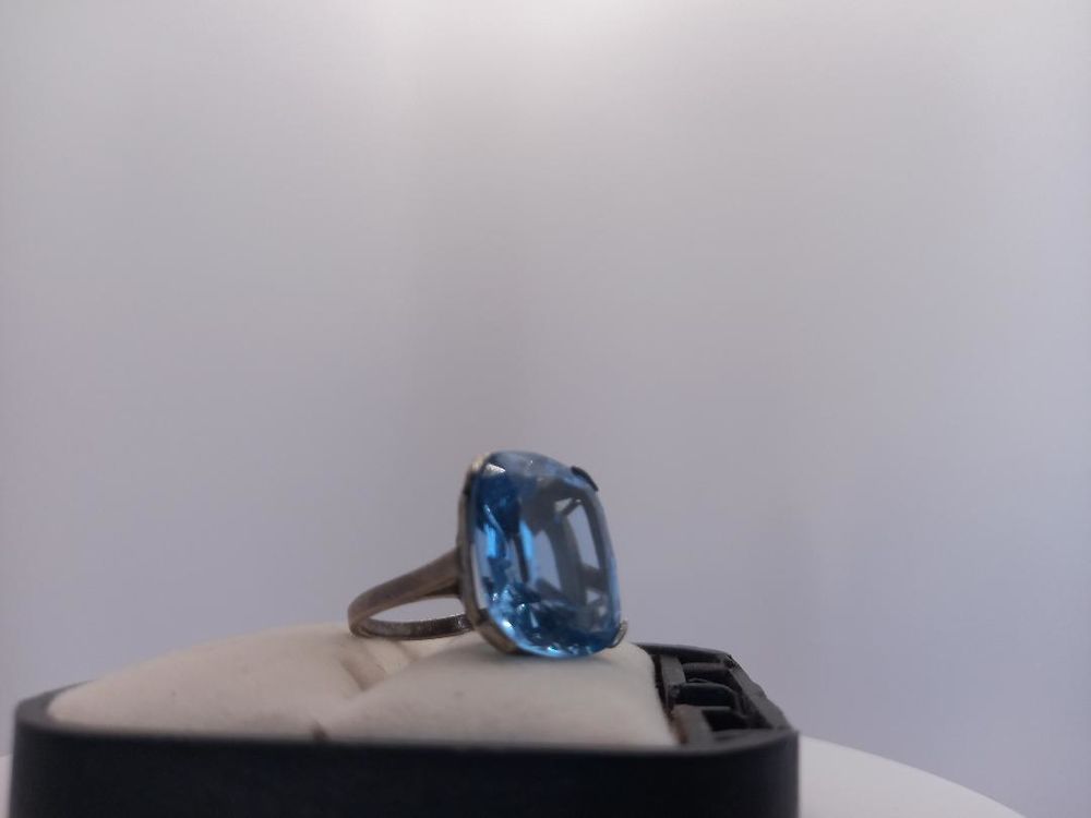 BAGUE en argent AIGUE MARINE de 19,275ct
Taille: 52 Bijoux et montres