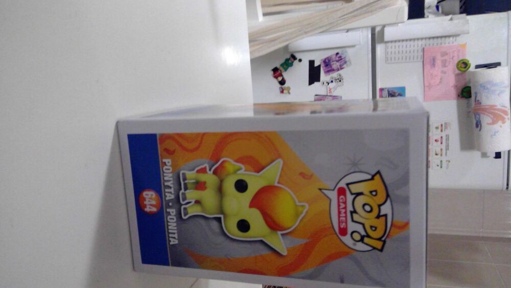 9€ Ponyta Pop 644 
Jeux / jouets