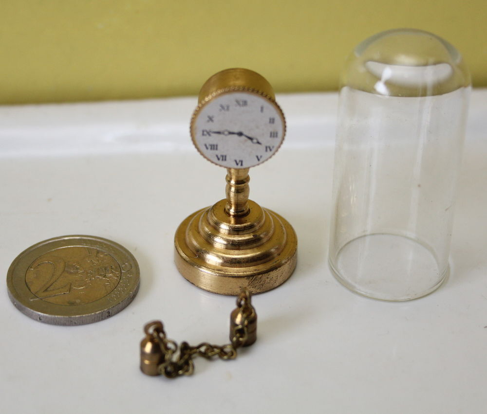 Pendule miniature pour maison de poup&eacute;e Jeux / jouets
