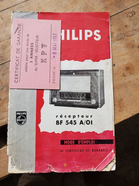 Poste de radio (annes 50) Philips en tat de marche 120 Arc-ls-Gray (70)
