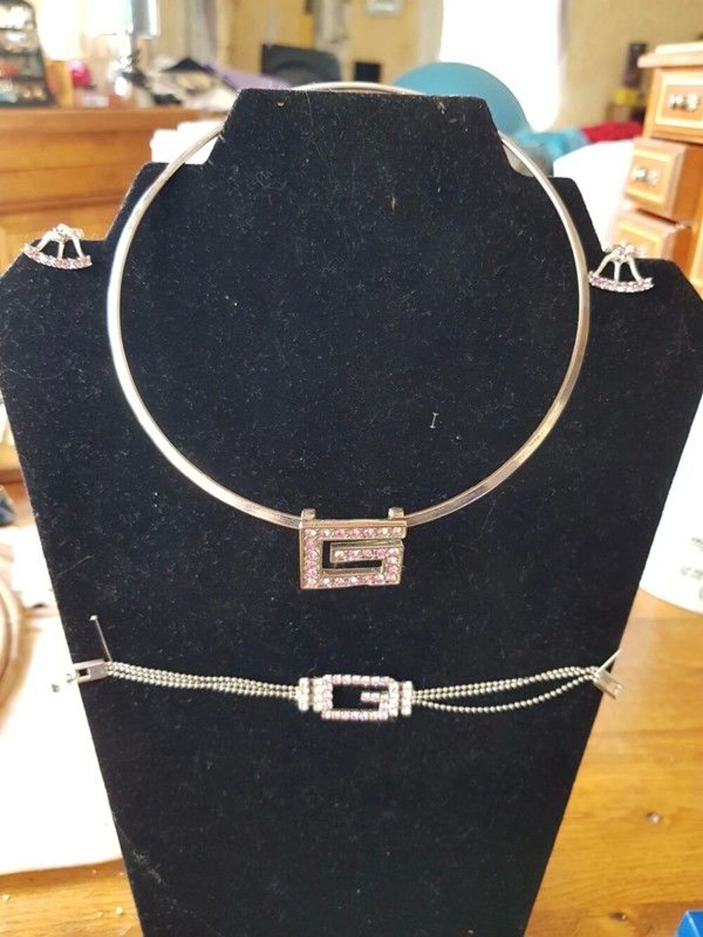 Parure collier bracelet boucle d oreille neuf argent&eacute; , rose Bijoux et montres