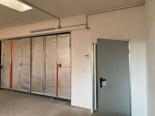  Atelier à louer 1 pièce 67 m²