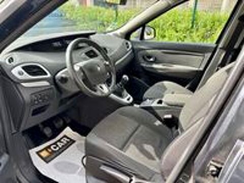 Sc&eacute;nic III Scenic III dCi 95 FAP eco2 Expression Euro 5 2010 occasion 95330 Domont