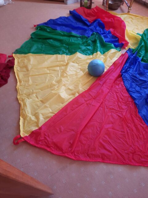 Jeu de parachute multicoloe, NOUVEAU. 0 Nmes (30)
