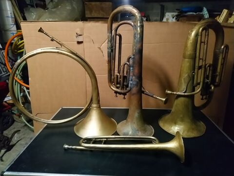 trompette. Corps de chasse tuba 100 Mercurol (26)