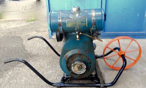 moteur bernard jumelle avec une pompe a eau 250 Romans-sur-Is�re (26)