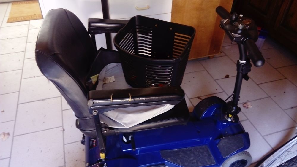 fauteuil Electrique avec batterie pour handicap Vélos