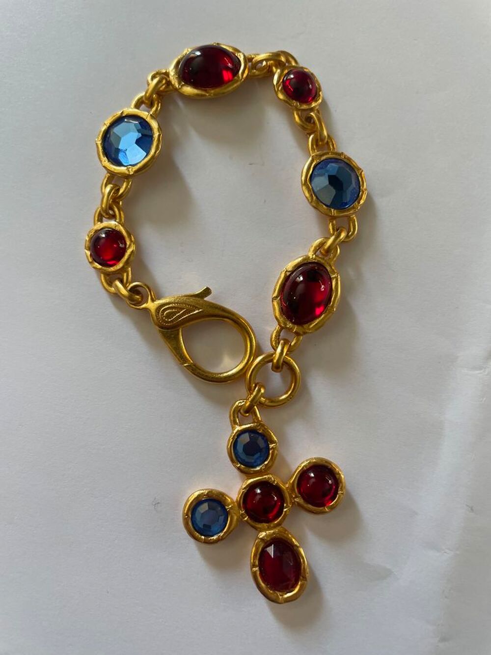 Bracelet articul&eacute; souple cabochons rouge et bleu FRESSANGE Bijoux et montres