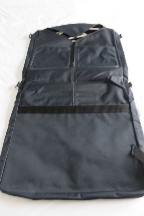 Superbes Portes-Habits Lancel et Nino Cerutti 70 Bordeaux (33)