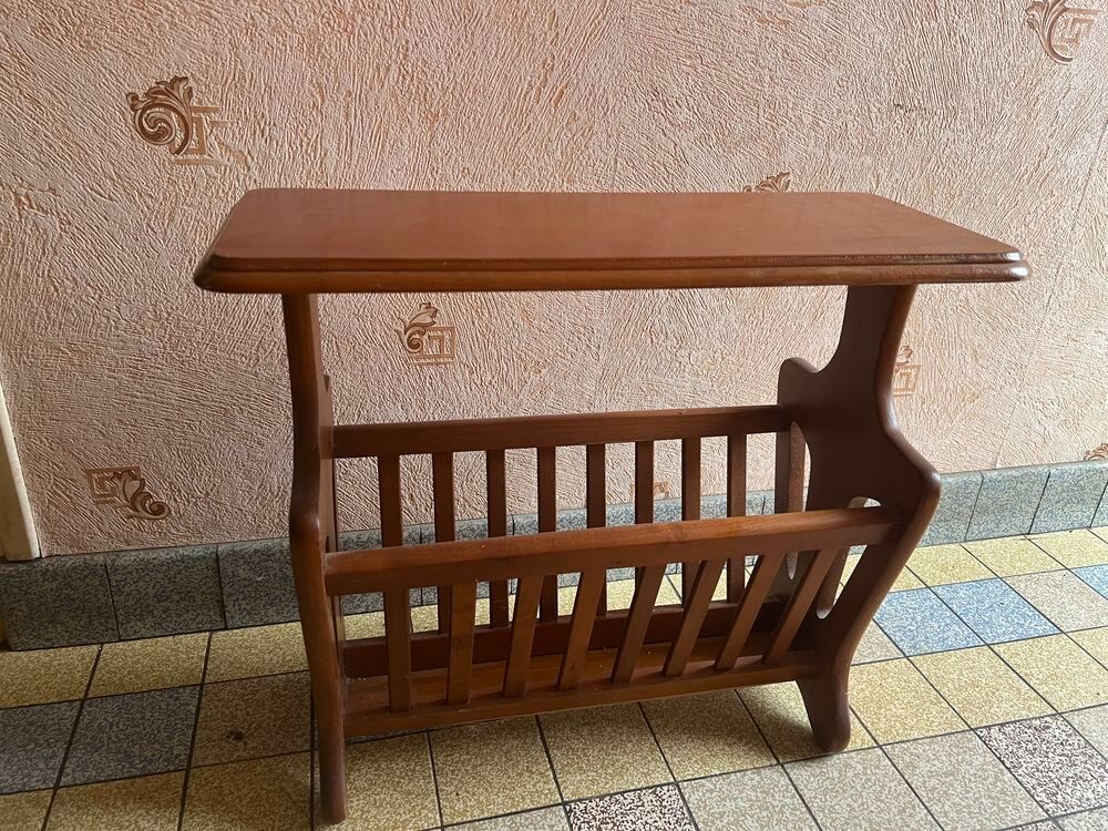 table d'appoint / porte revue Meubles