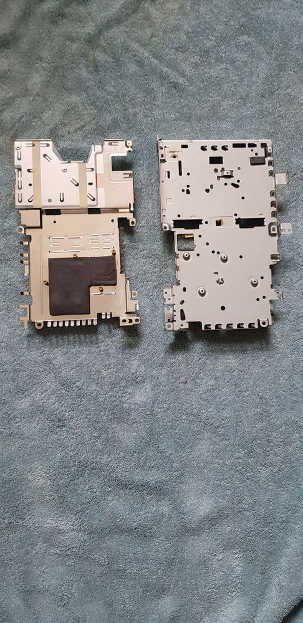 Carte m&egrave;re PS2 SCPH 39004 (GH19) + chassis m&eacute;tallique Consoles et jeux vidéos