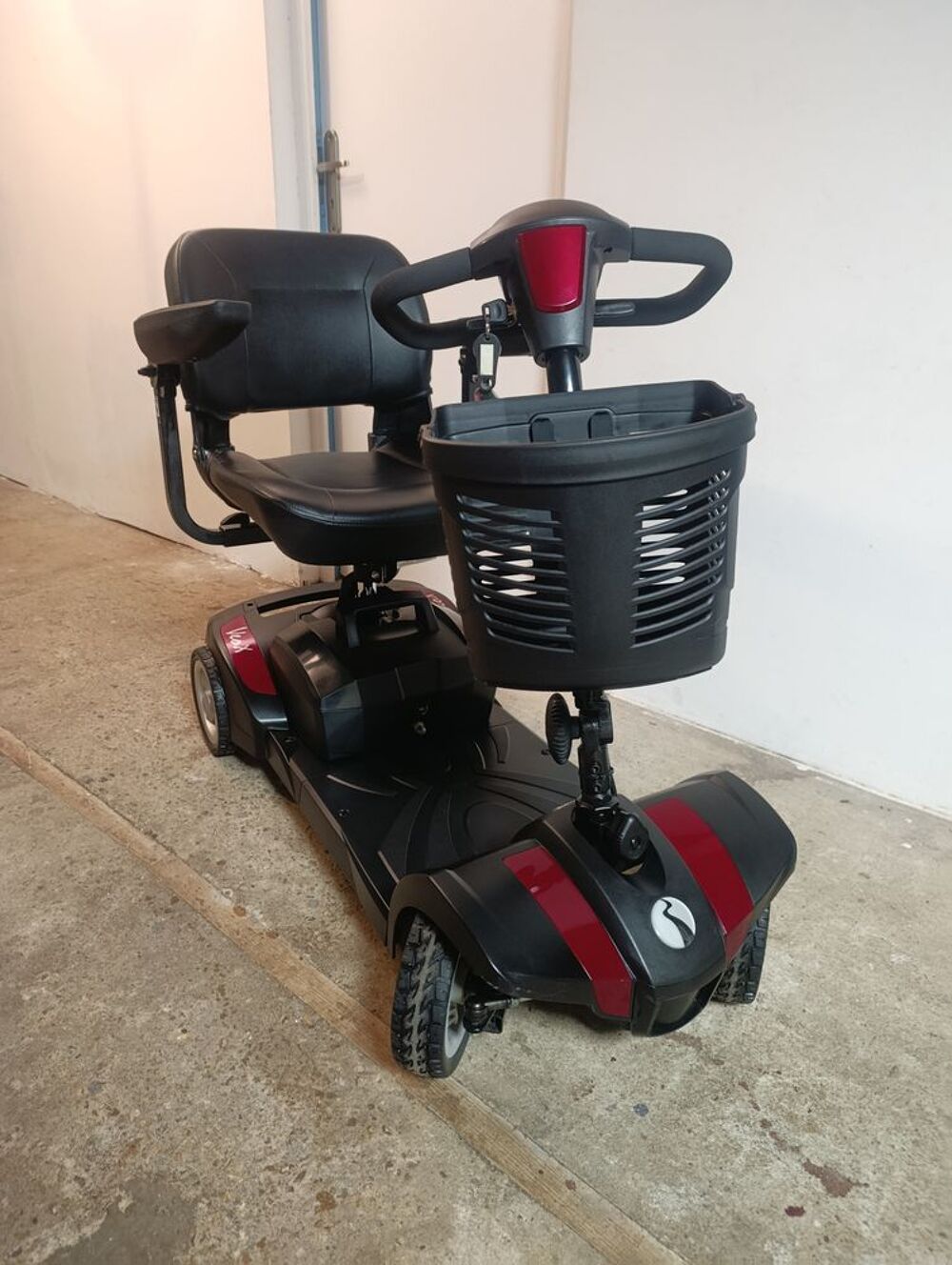 Scooter de mobilit&eacute; PMR Rascal Veo X (batteries neuves) Electroménager