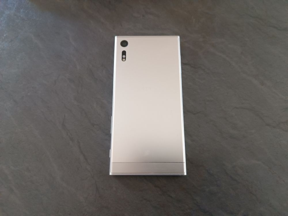 Sony Xp&eacute;ria XZ tr&egrave;s bon &eacute;tat Tlphones et tablettes