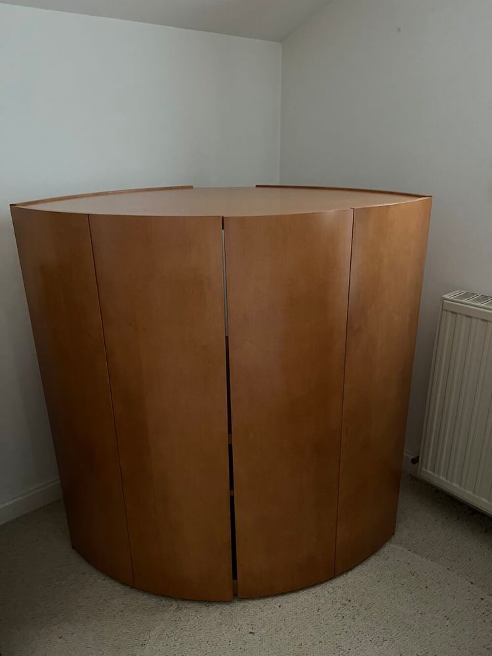 Tr&egrave;s beau meuble de rangement, audio, t&eacute;l&eacute;? Meubles