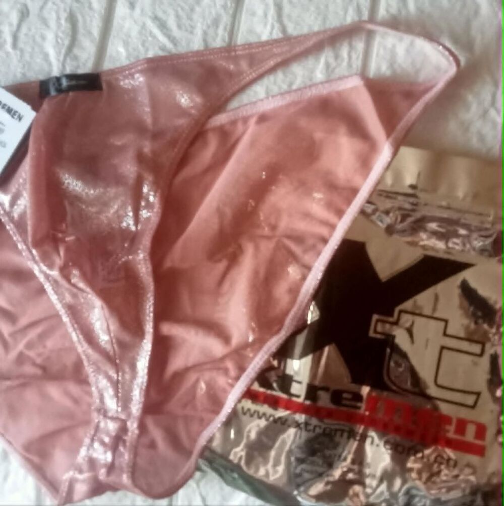 MAGNIFIQUE et surtout TR&Egrave;S RARE slip homme en colorie rose d Vêtements