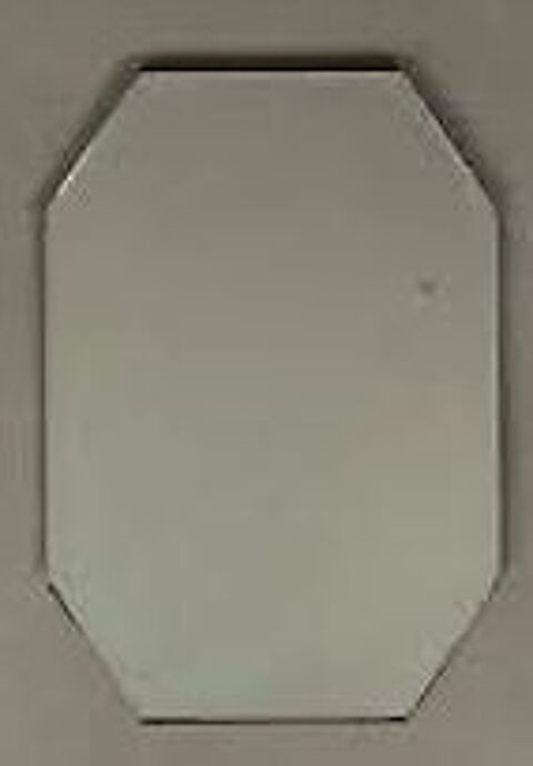 Miroir
15 Saint-Cyr-sur-Loire (37)