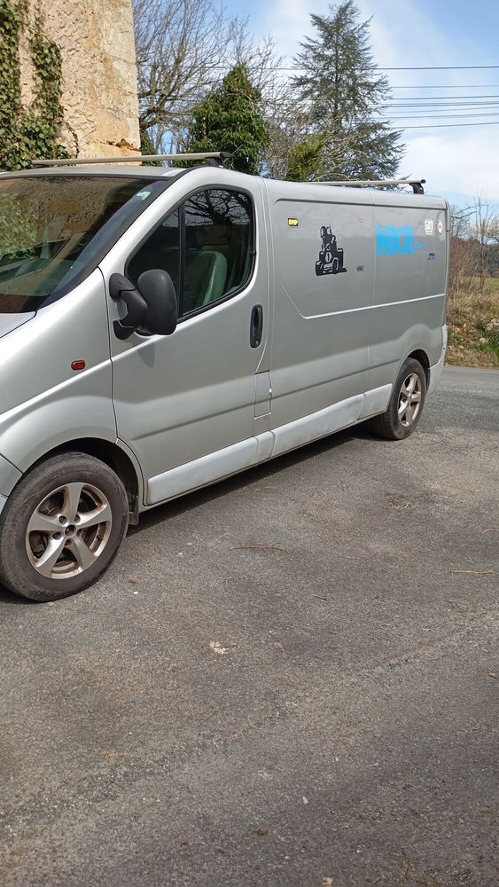 Vivaro VIVARO CA 2700 C1 2.5 CDTI 145 PACK CLIM EASYTRONIC 2009 occasion 24620 Les Eyzies-de-Tayac-Sireuil