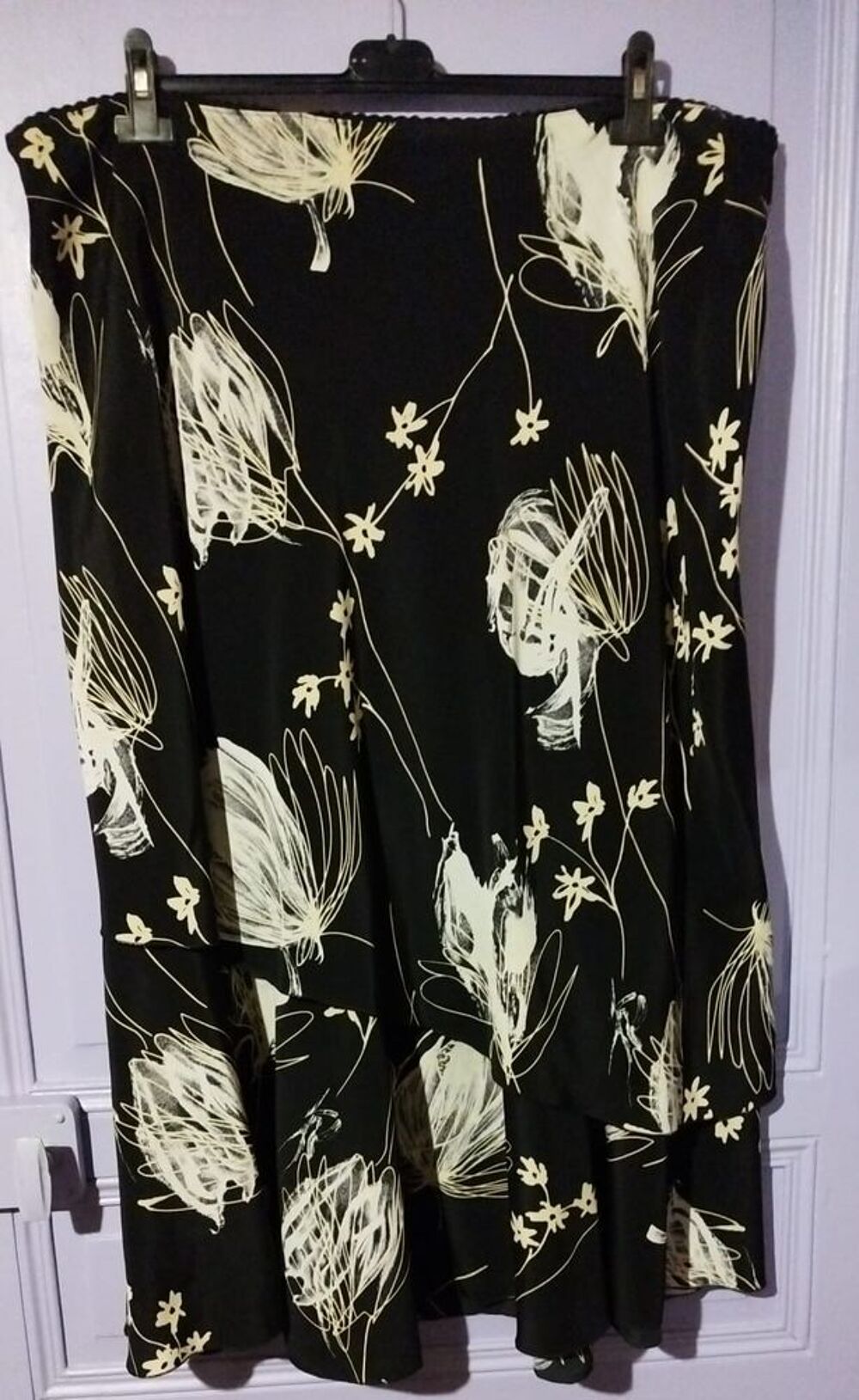 Jupe noire et blanche taille 52 Fashion Plus Vêtements