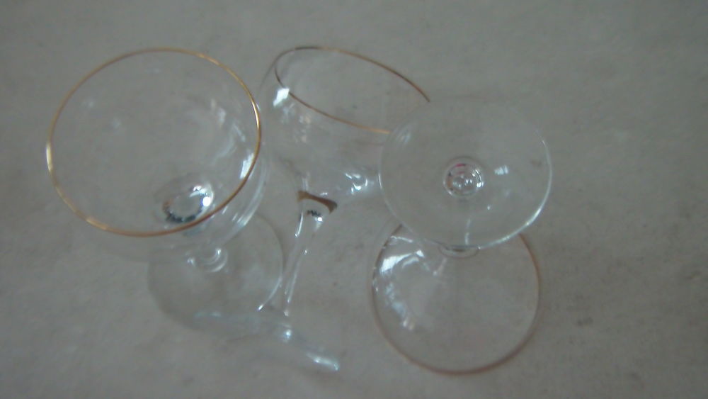 12 coupes &agrave; champagne en cristal mod&egrave;le " Beaulieu" Cuisine