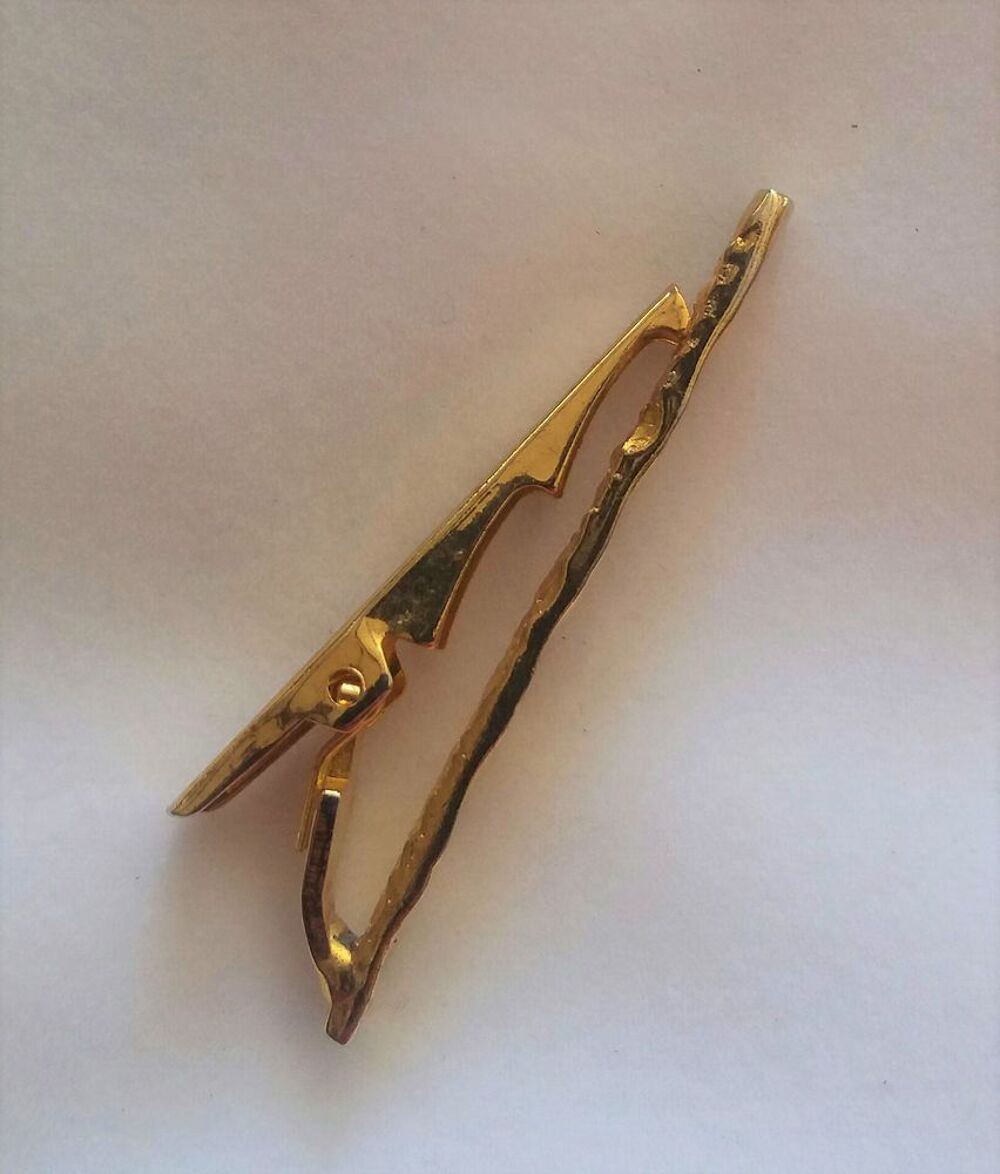 Ancienne pince bijoux pour foulard - cravate or - dor&eacute;e Bijoux et montres