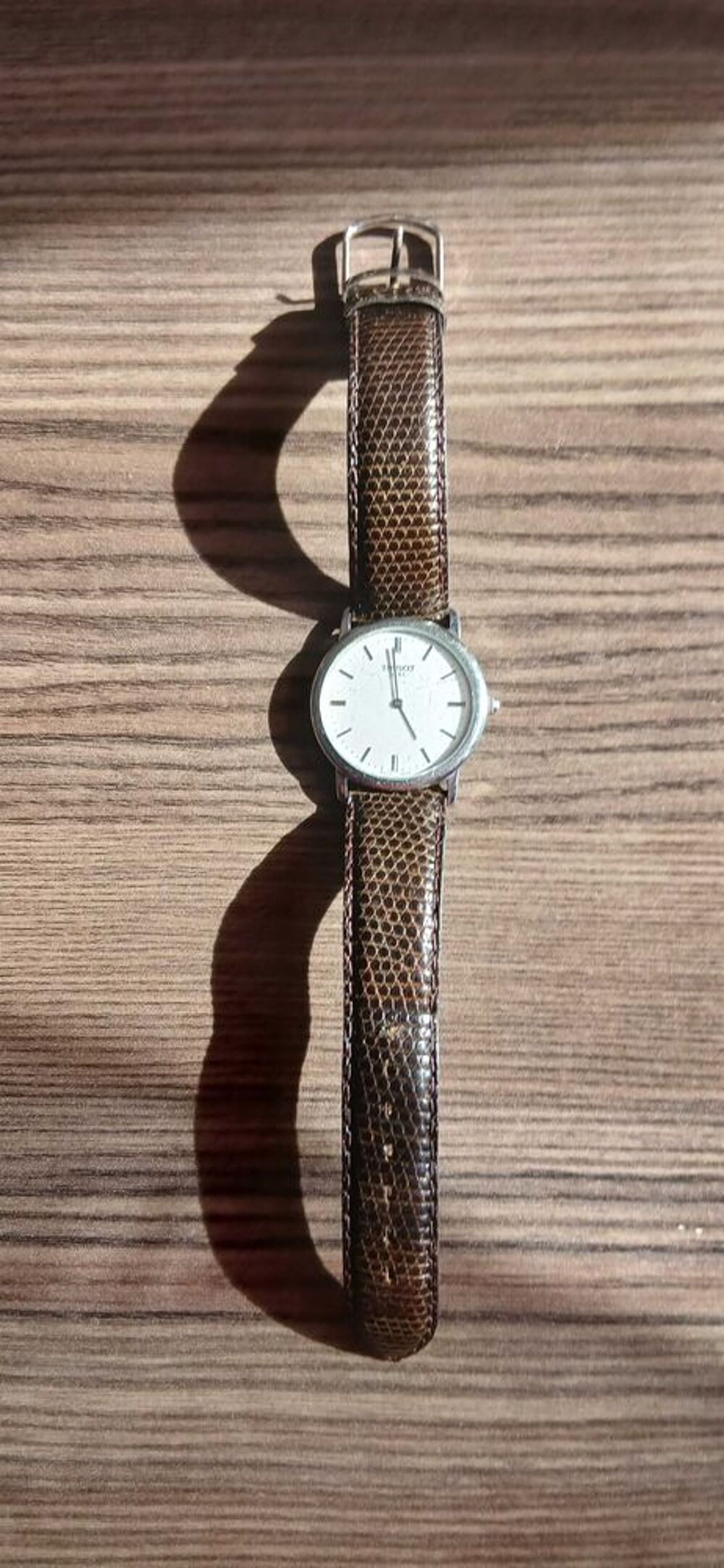 Montre tissot C276K 32mm l&eacute;zard v&eacute;ritable Bijoux et montres