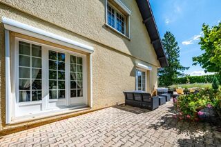  Maison  vendre 7 pices 331 m