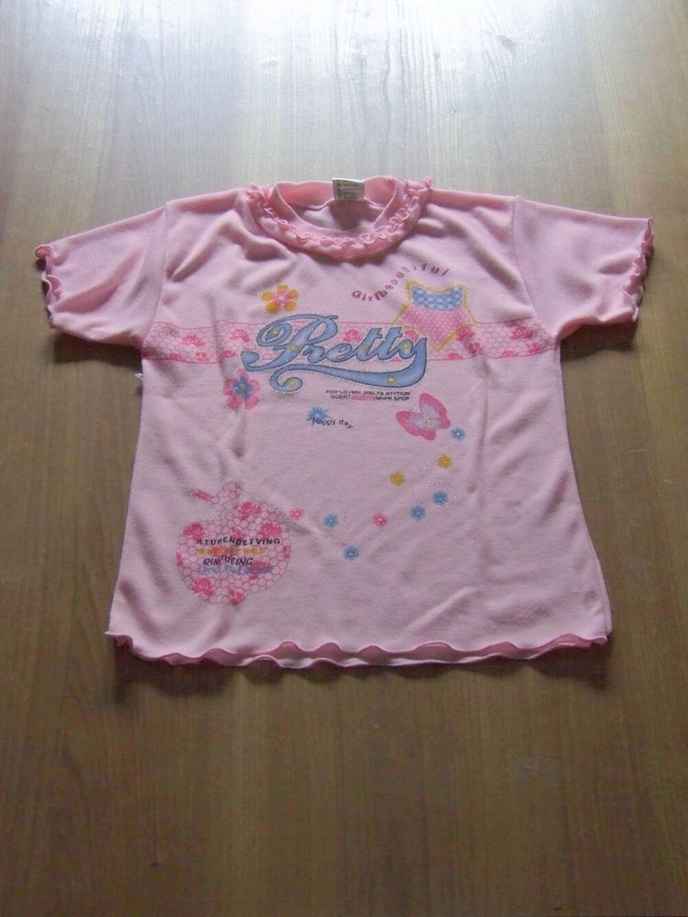Tee-shirt manches courtes PRETTY. Rose. 8&nbsp;ans. TBE Vêtements enfants