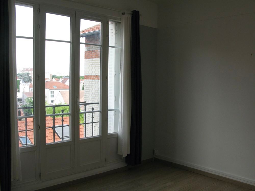 Location Appartement (nue) : studio 22 m² Colombes (92) : 840 € CC Colombes