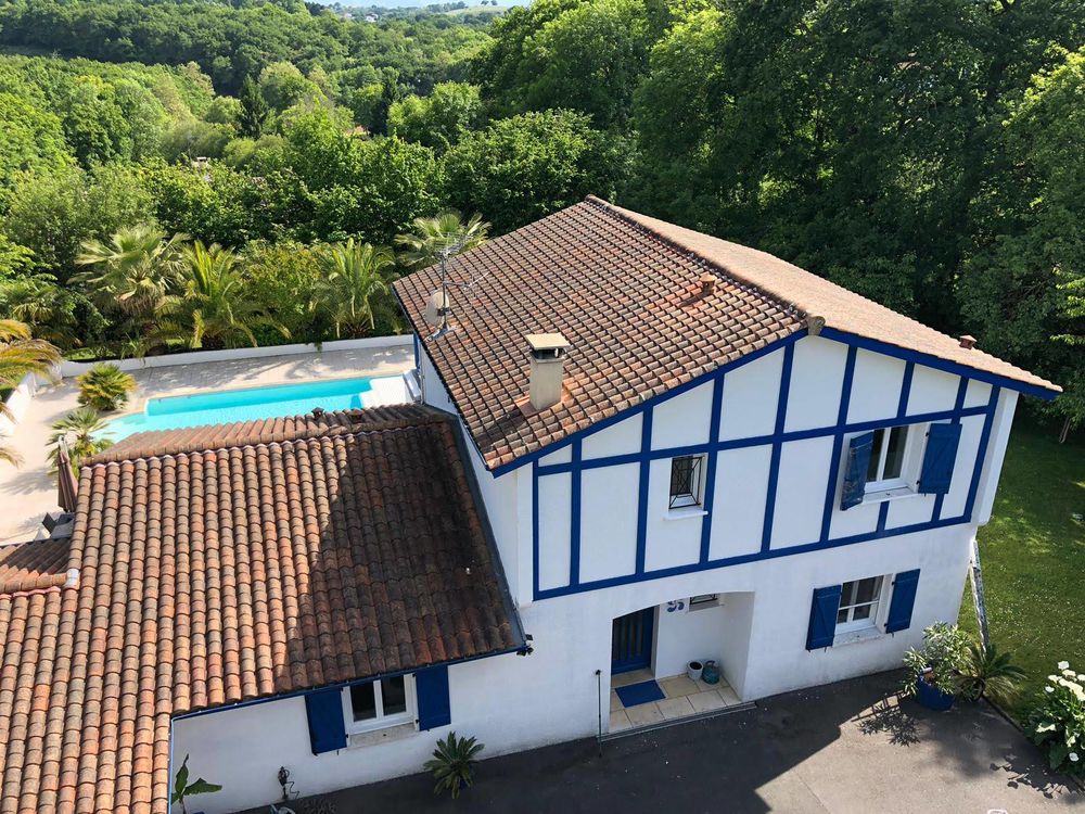 à vendre  Villa Saint-Pierre-d'Irube (64990)