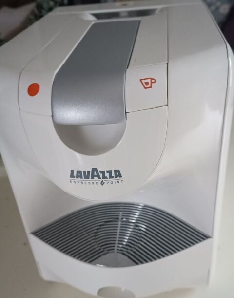 Machine a caf LAVAZZA 25 Vaux-le-Pnil (77)